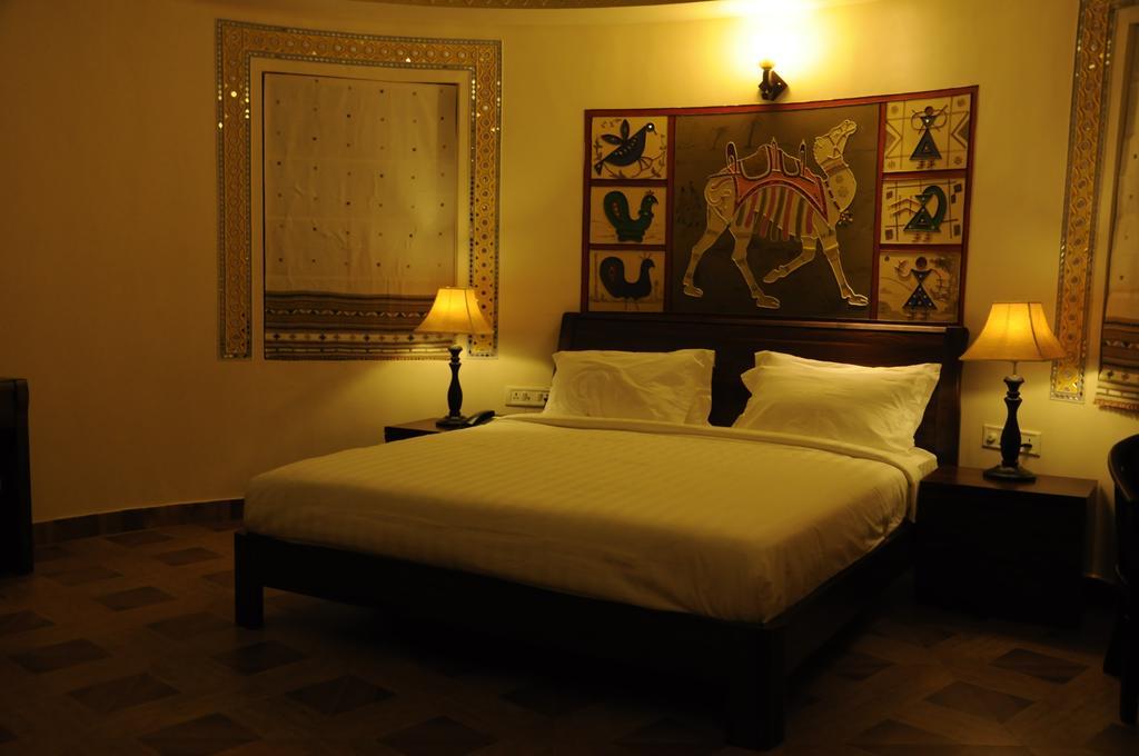 Seven Sky Clarks Exotica Hotel Bhudzs Kültér fotó